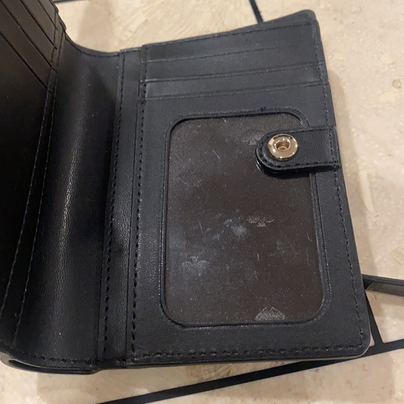 Kate Spade ♠️ Wallet - Picture 4 of 10